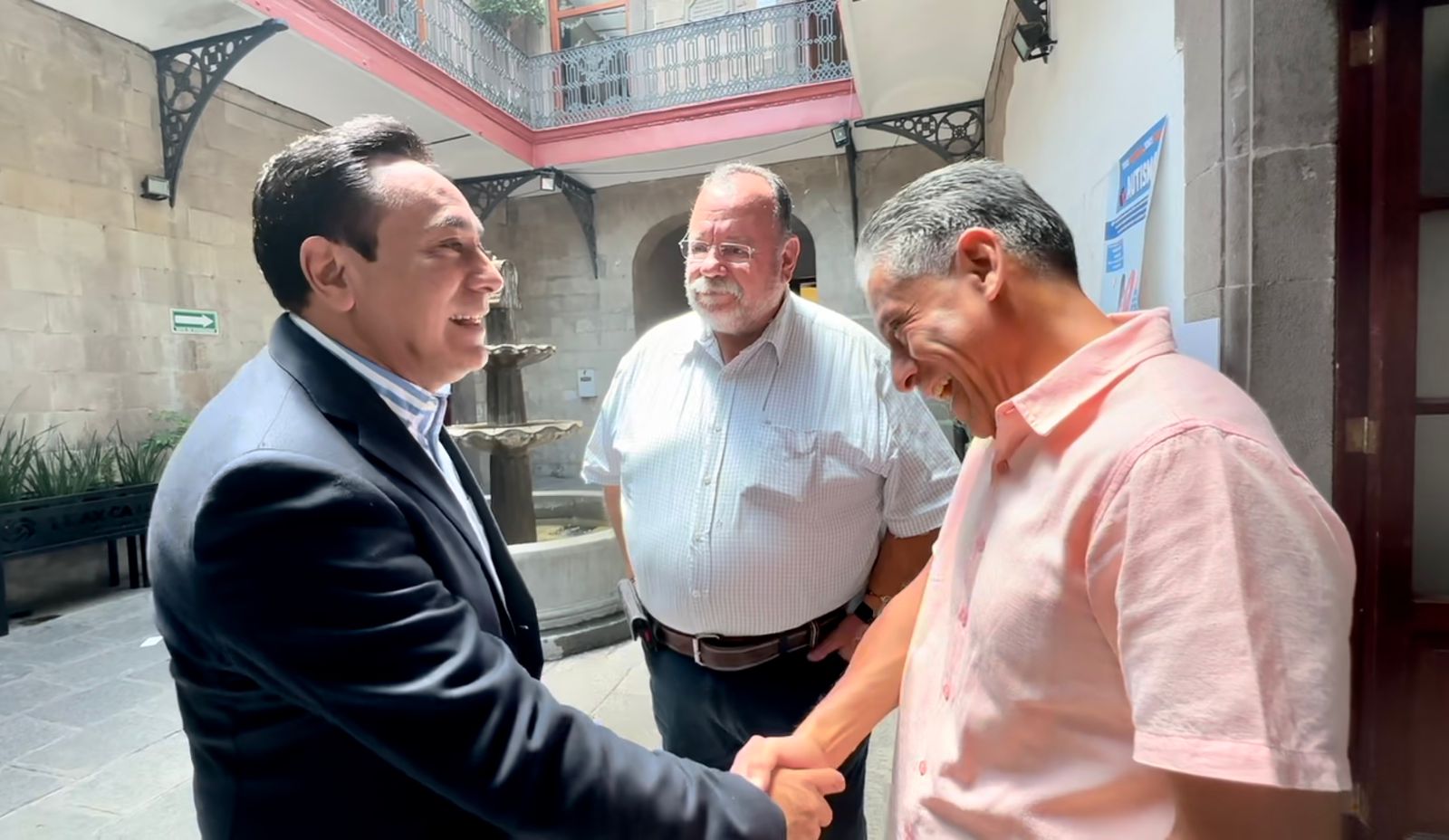 Atiende el presidente Jorge Corichi peticiones ciudadanas en materia de seguridad y comercio